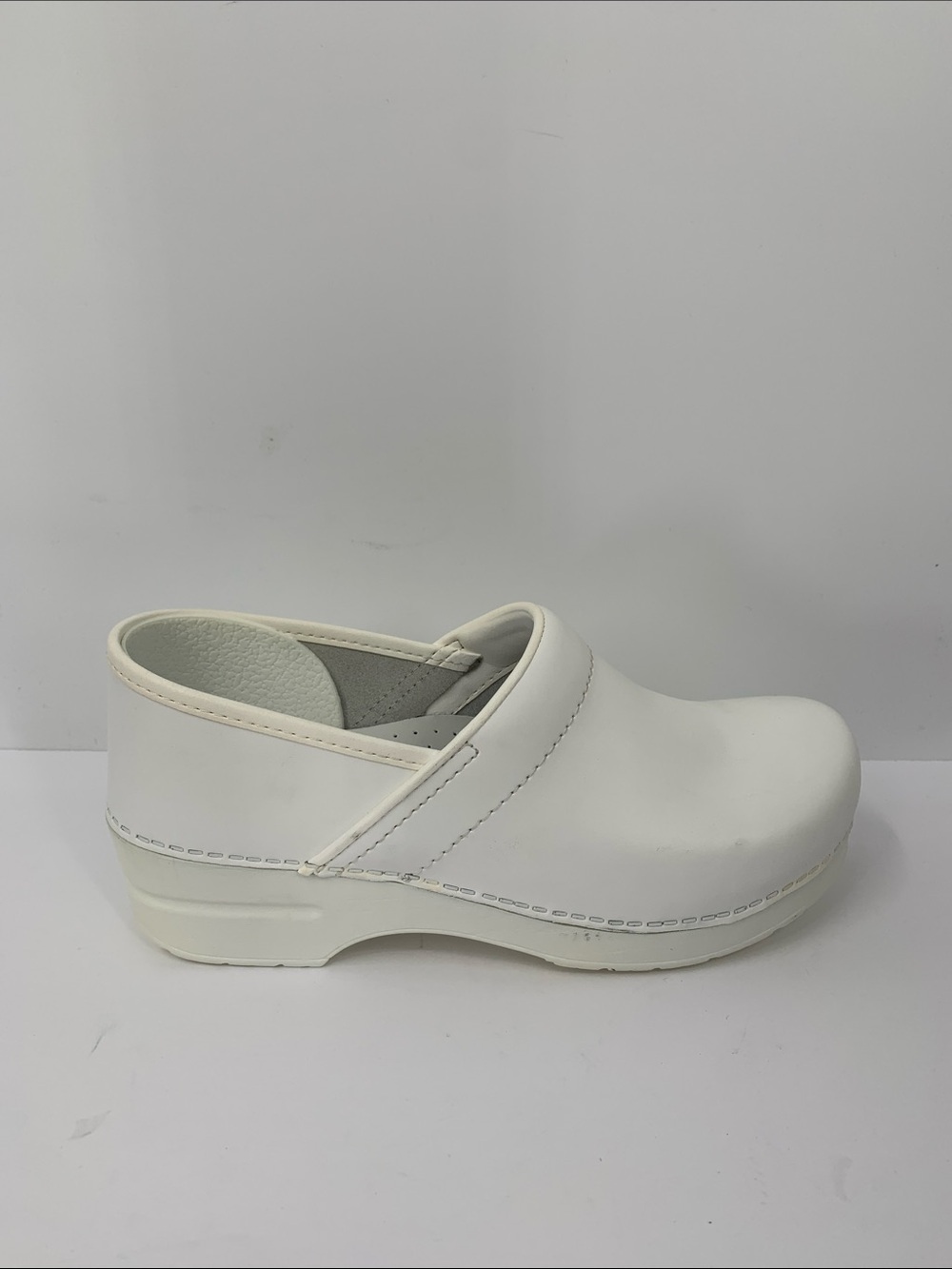 Dansko Professional box clog shoe tan white comfort nurse leather pro EUC 40 10